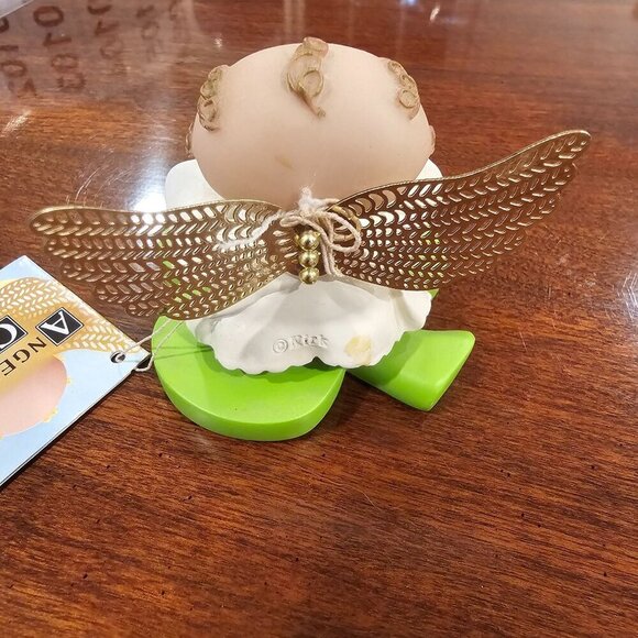 Angel Cheeks "Kiss Me Im Irish" Figurine With Metal Wings & Green Shamrock Base - Picture 5 of 10